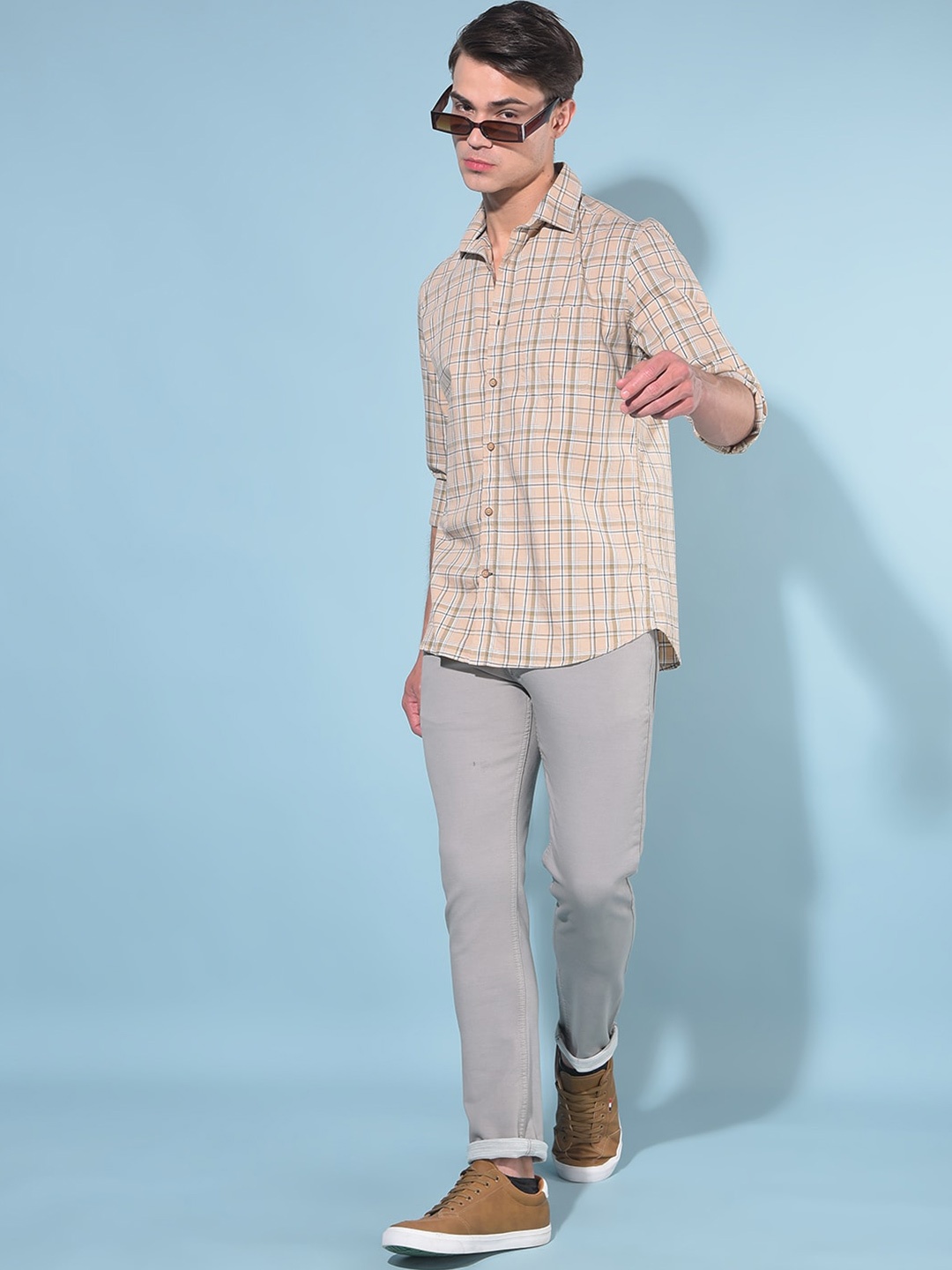 

Crimsoune Club Classic Slim Fit Checked Cotton Casual Shirt, Brown