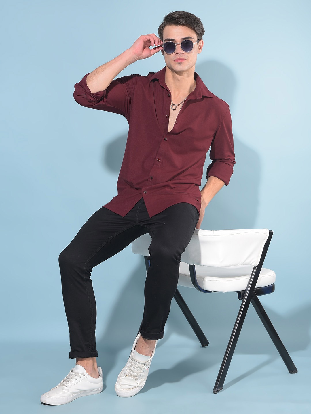 

Crimsoune Club Resort Collar Slim Fit Long Sleeves Casual Shirt, Maroon
