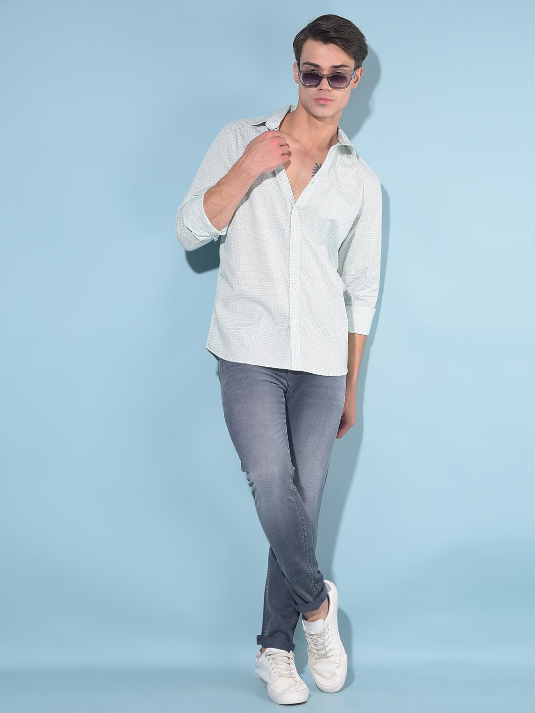 

Crimsoune Club Resort Collar Slim Fit Cotton Casual Shirt, Green