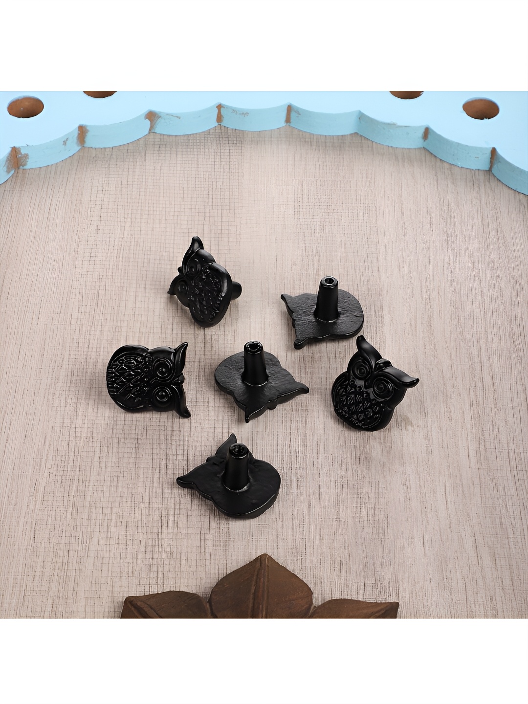 

Two Moustaches Black 6 Pieces Owl Design Metal Wardrobe Knobs