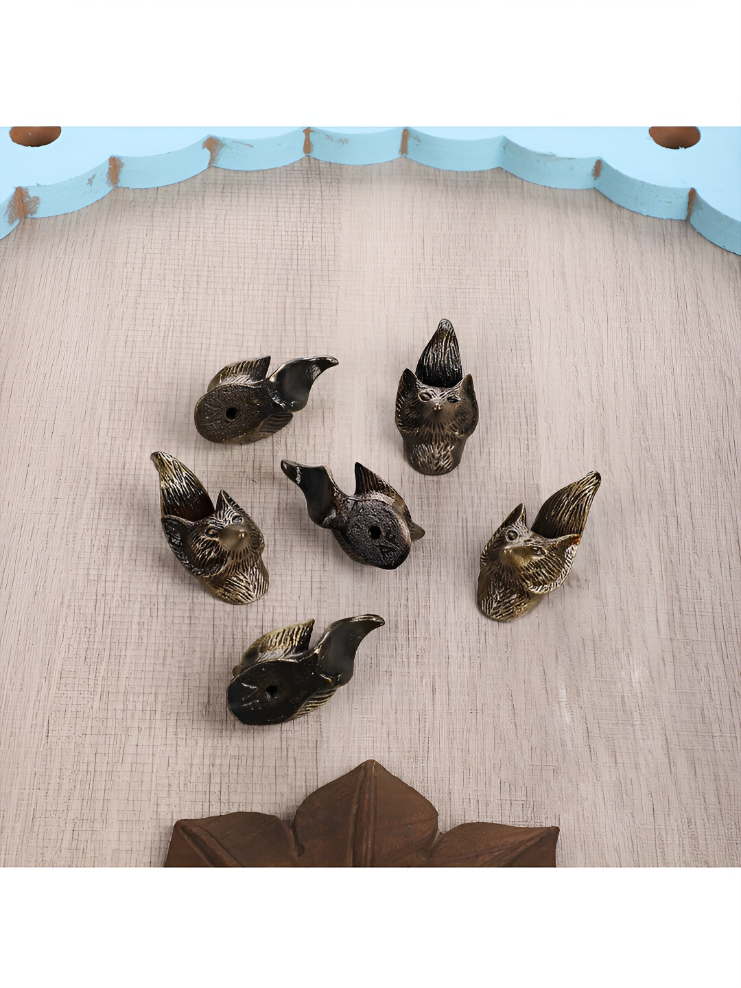 

Two Moustaches Beige 6 Pieces Fox Design Cabinet Knobs