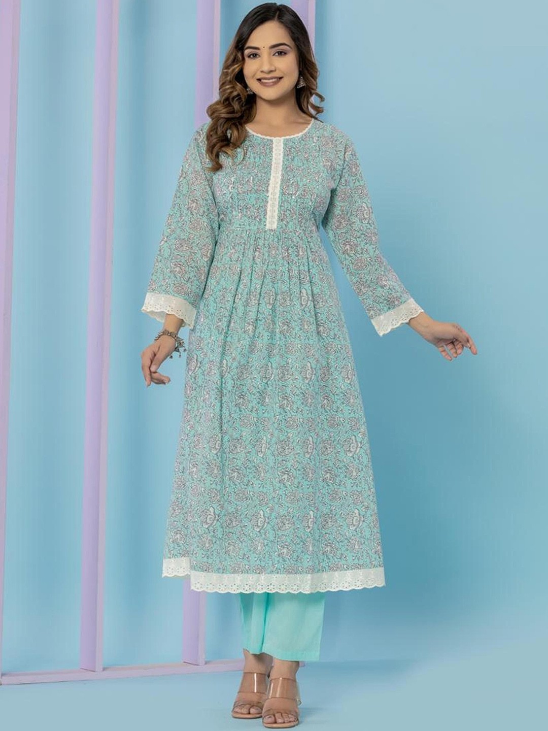 SK2 Fashion Round Neck Floral Printed Regular Thread Work Pure Cotton Kurta with Trousers, Blue