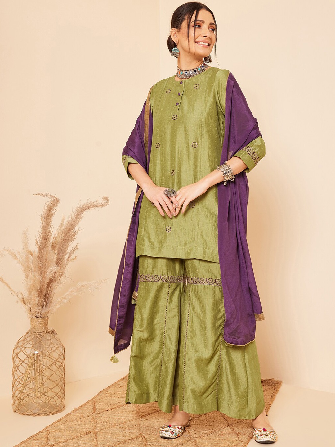 

STADO Floral Embroidered Regular Pure Cotton Kurta with Sharara, Sea green