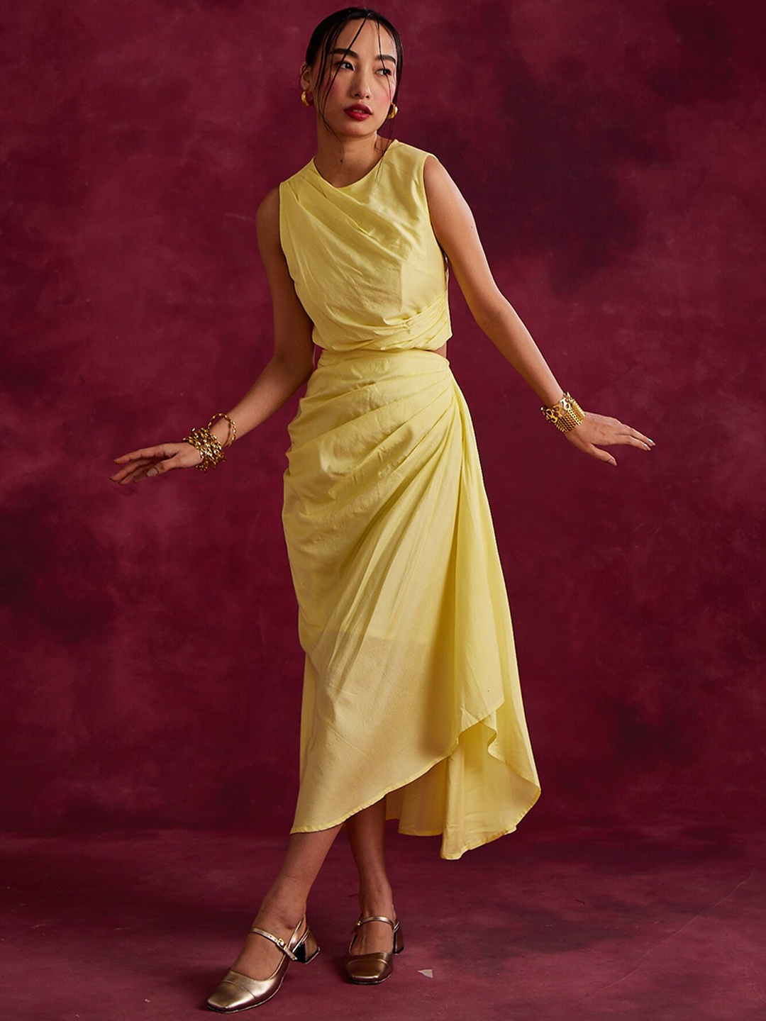 

Abhishti Asymmetric Zip Opaque A-Line Midi Skirt, Yellow