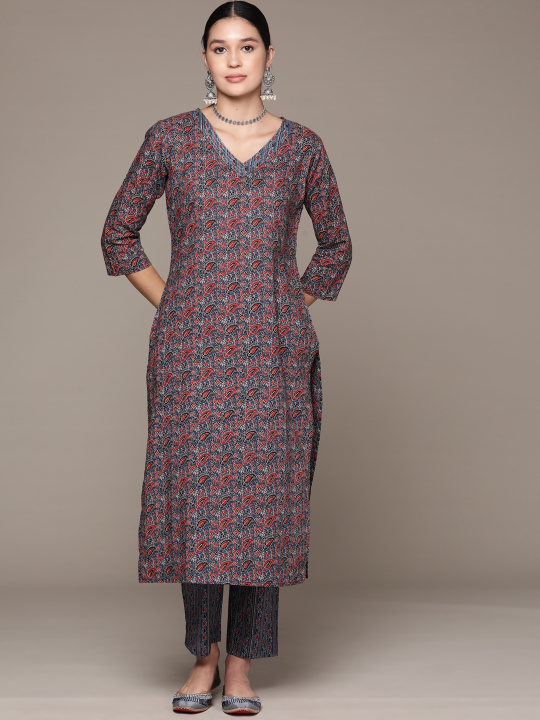 

Readiprint Floral Printed Pure Cotton Kurta with Trousers, Navy blue