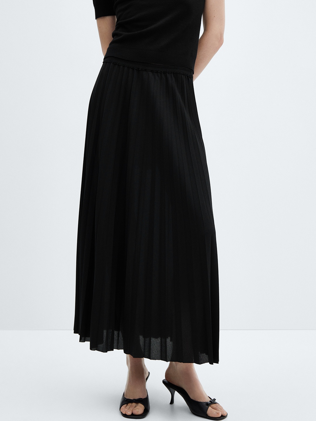 

MANGO Women Solid Pleated A-Line Maxi Skirt, Black