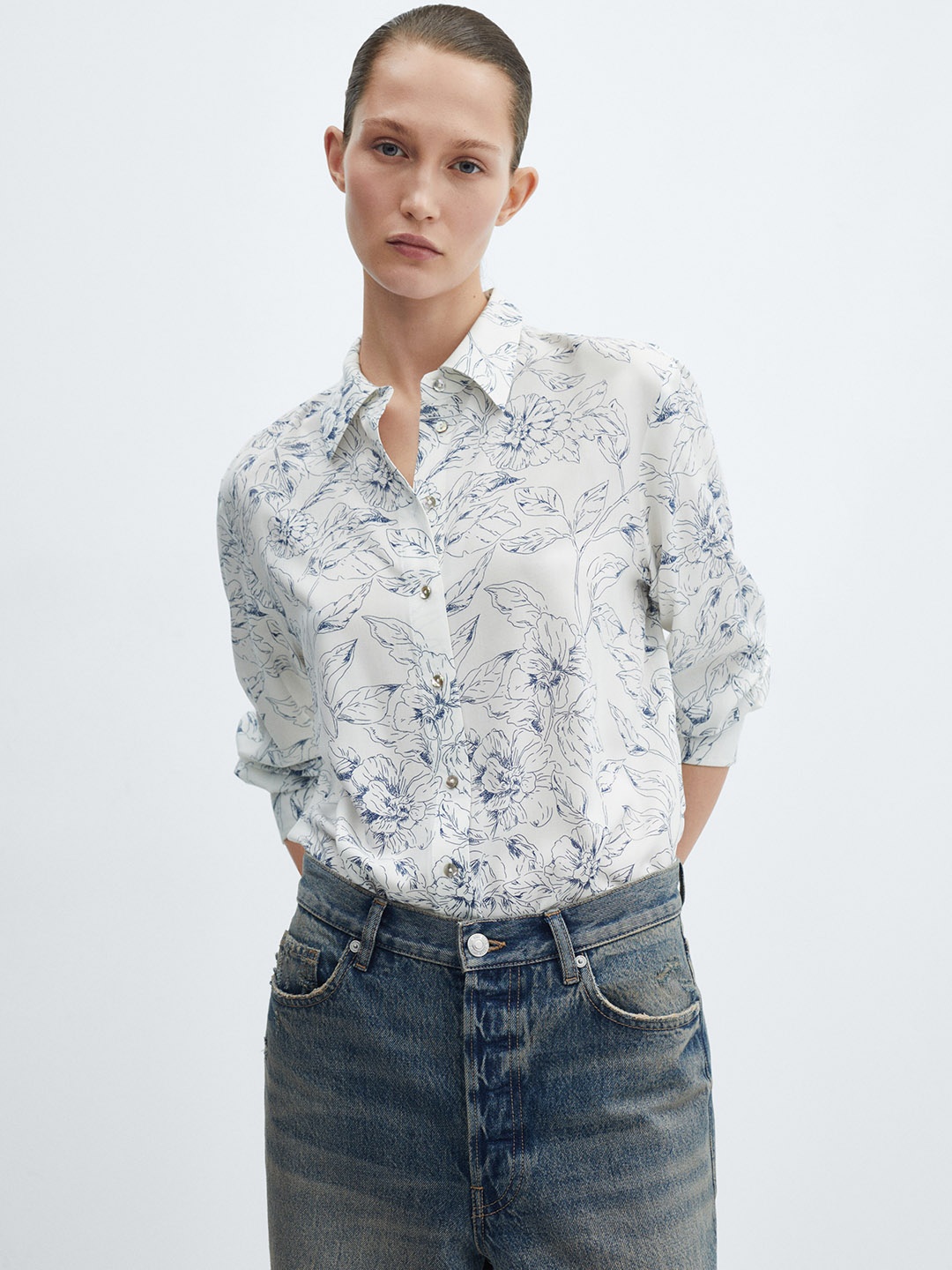 

MANGO Women Floral Printed Casual Shirt, White