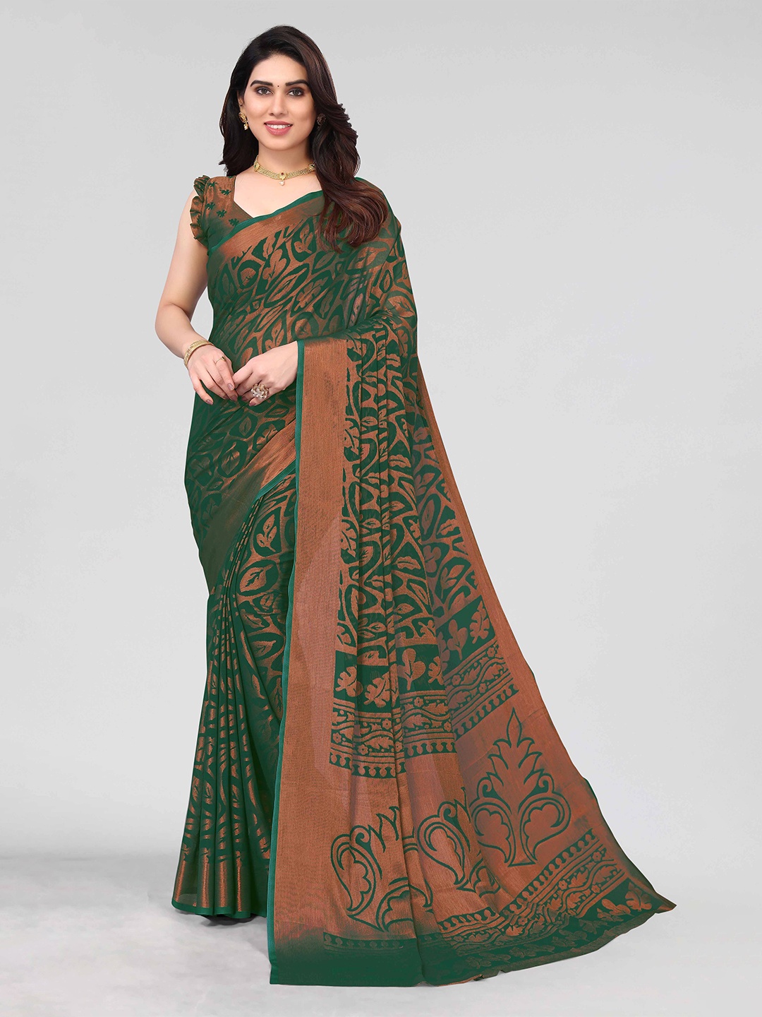 

HALFSAREE STUDIO Floral Woven Design Zari Saree, Green