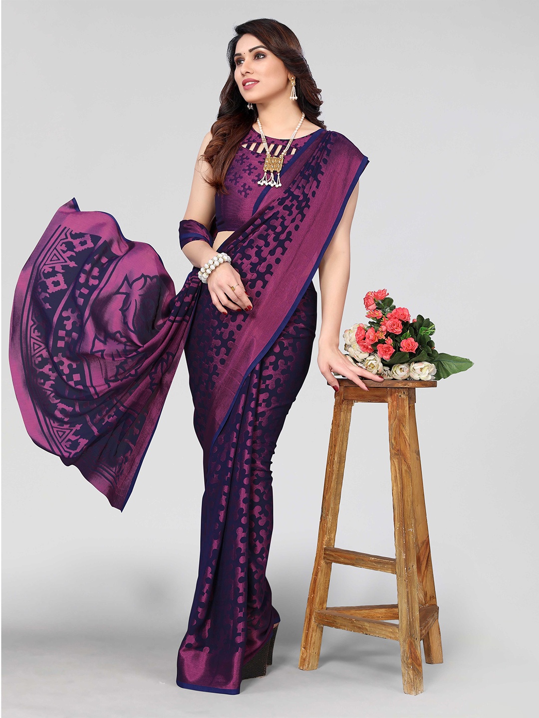 

HALFSAREE STUDIO Floral Woven Design Zari Saree, Navy blue