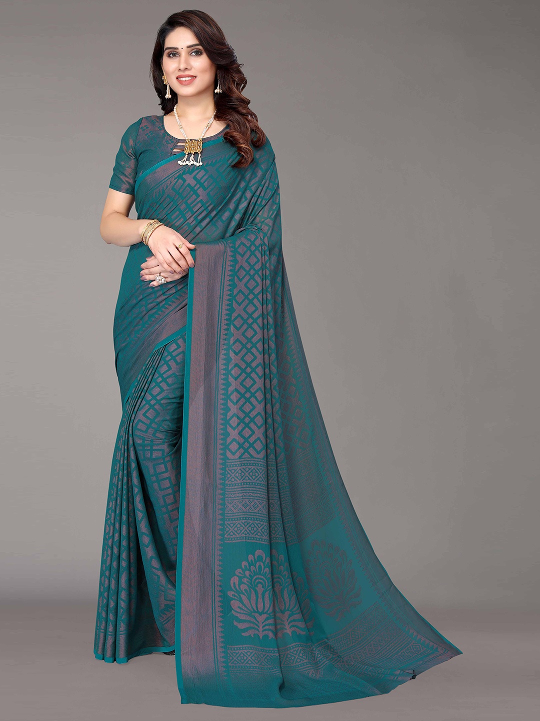 

HALFSAREE STUDIO Floral Poly Chiffon Saree, Green