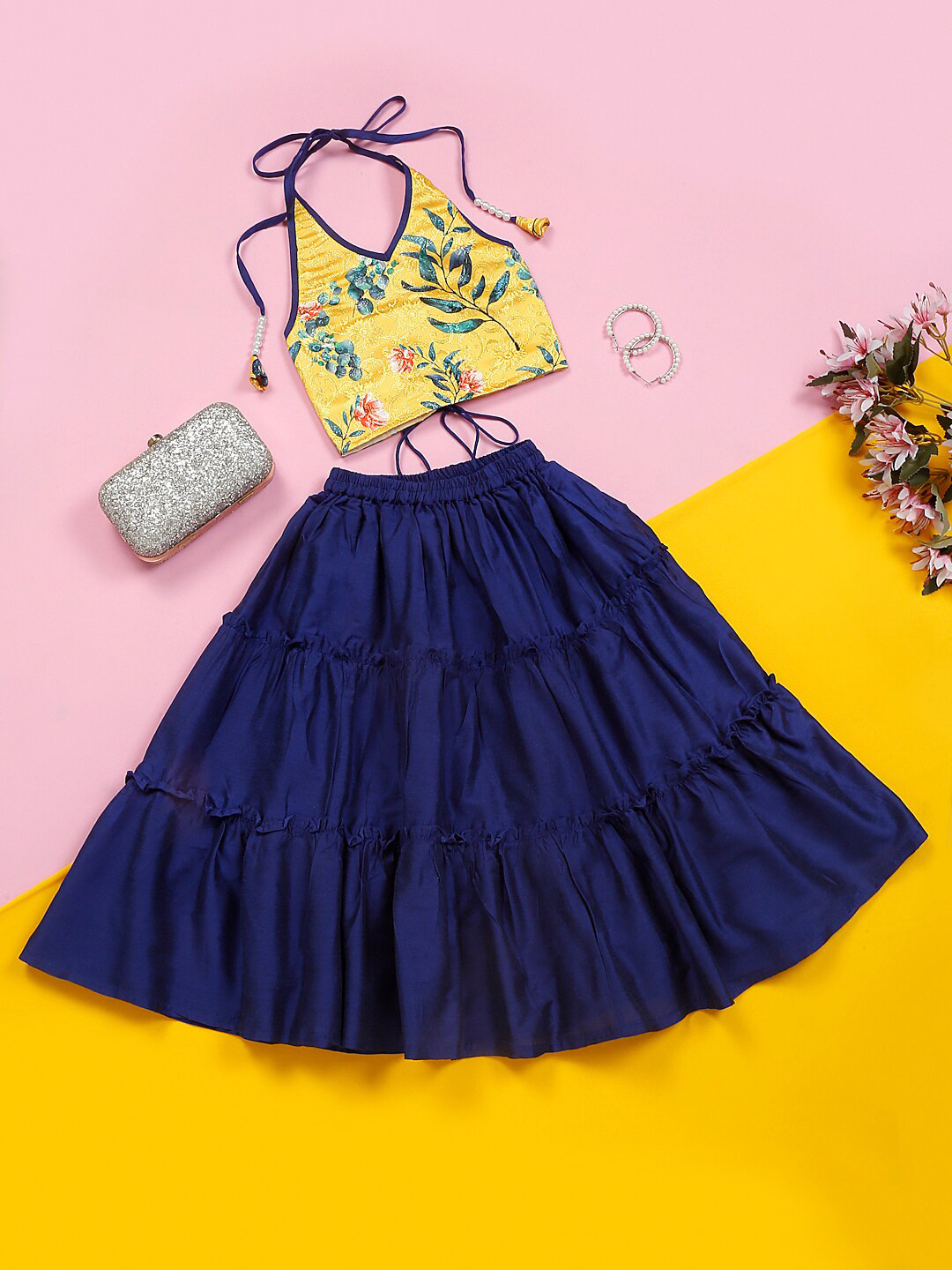 

SAKA DESIGNS Girls Printed Ready to Wear Lehenga &, Yellow
