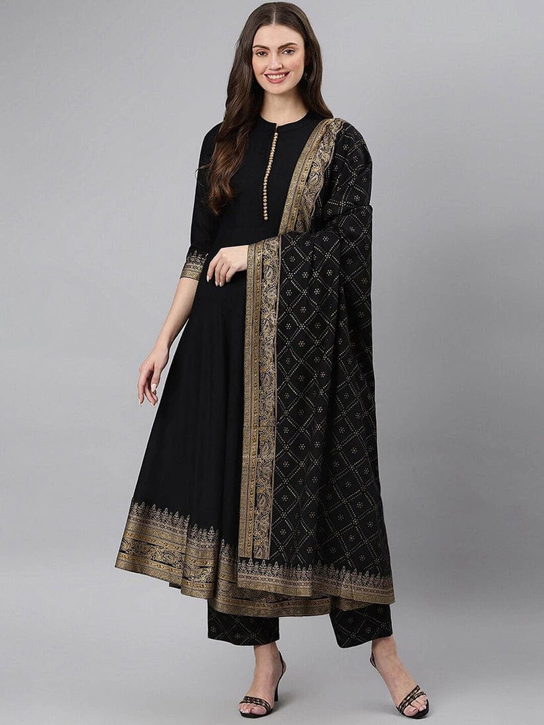 

ORUVAN Floral Printed Regular Anarkali Kurta With Trousers & Dupatta, Black