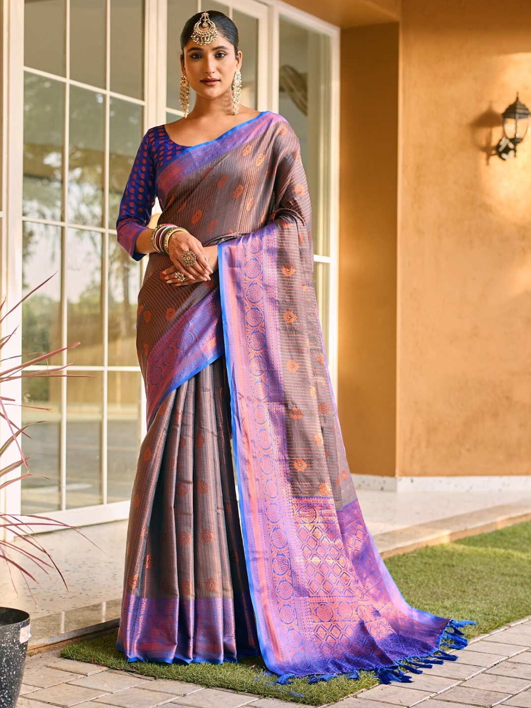

LeeliPeeri Designer Ethnic Motifs Woven Design Zari Kanjivaram Silk Saree, Grey
