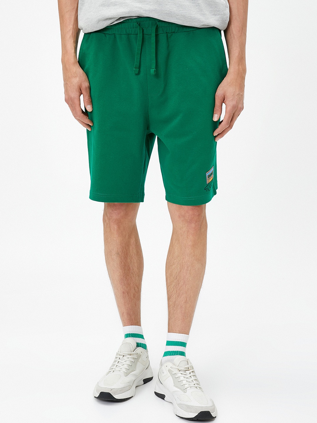 

Koton Men Mid-Rise Shorts, Green