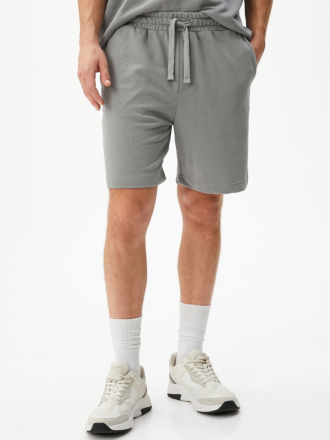 

Koton Men Mid Rise Shorts, Grey