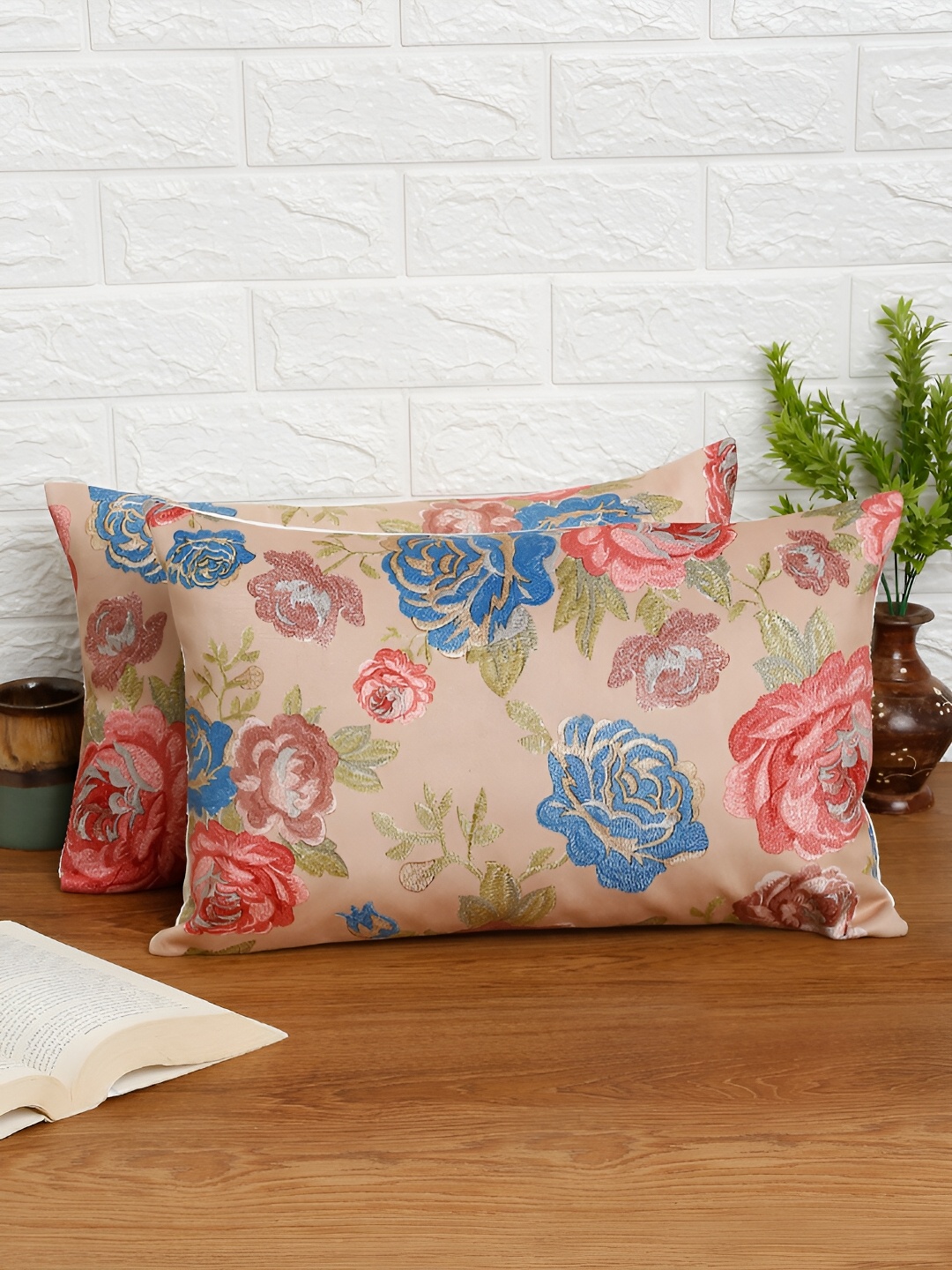 

DREAM WEAVERZ Beige & Blue Set of 2 Floral Velvet Rectangle Cushion Covers