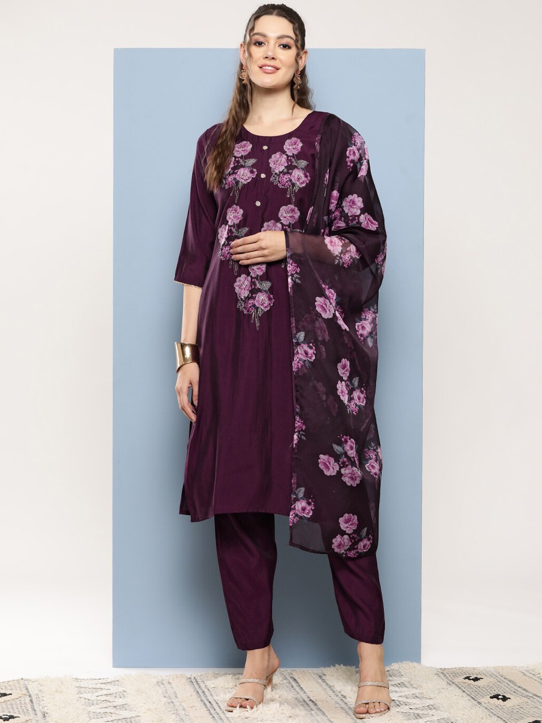 

Aarika Floral Printed Round Neck Three-Quarter Sleeves Pure Silk Kurta Set, Purple