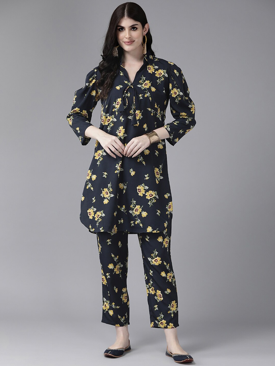 

Aarika Floral Printed V-Neck Three-Quarter Sleeves Pure Cotton Kurta with Trousers, Navy blue