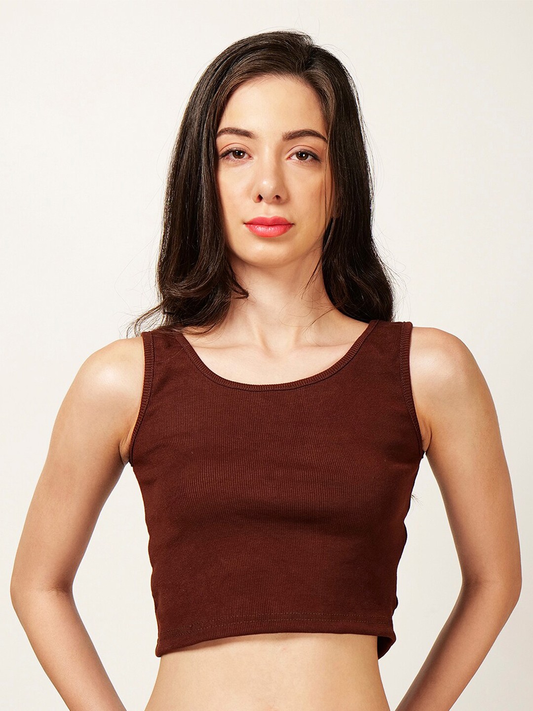 

Fashion And Youth Round Neck Fitted Crop Top, Coffee brown
