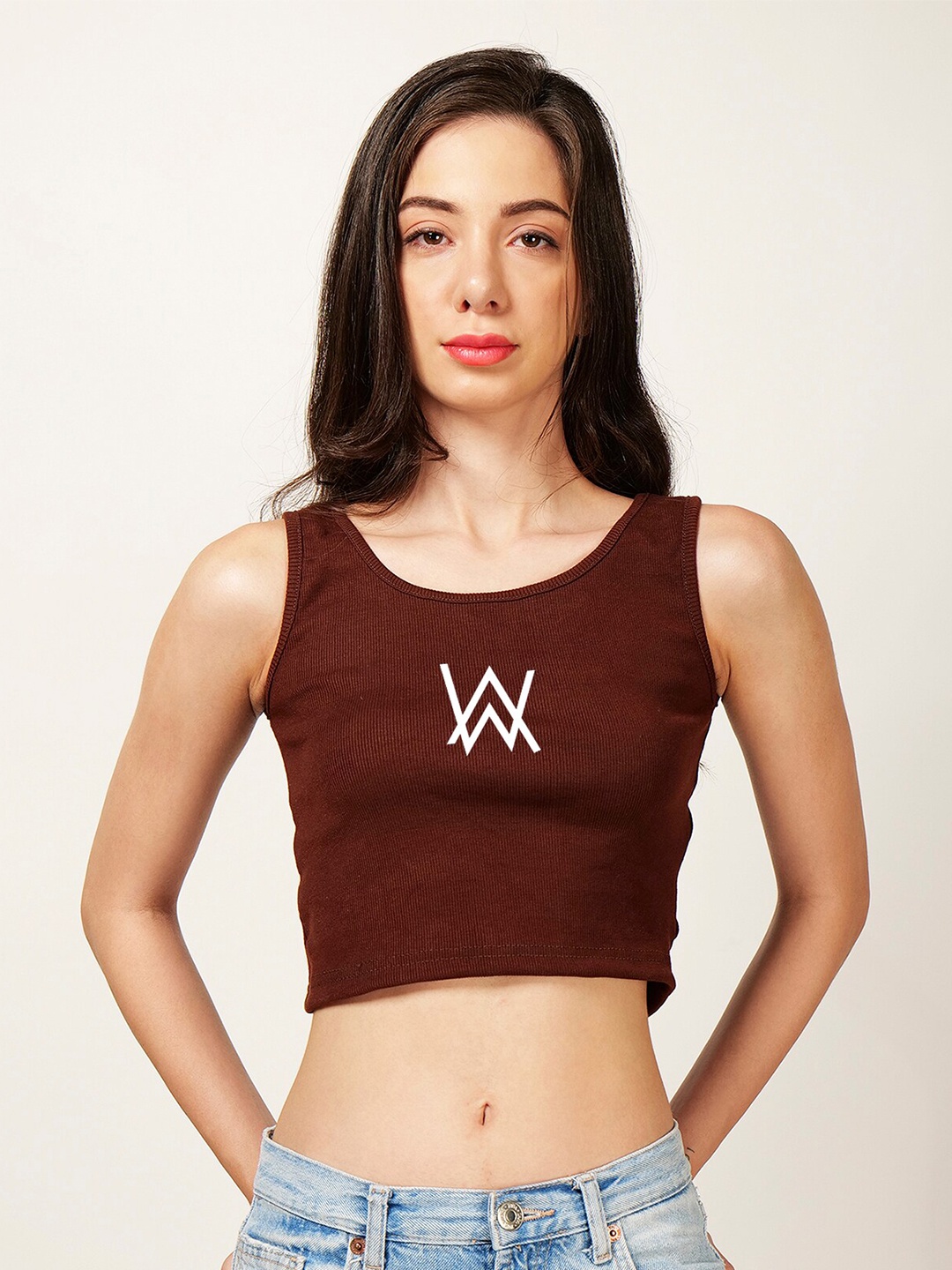 

Fashion And Youth Printed Sleeveless Fitted Crop Top, Coffee brown