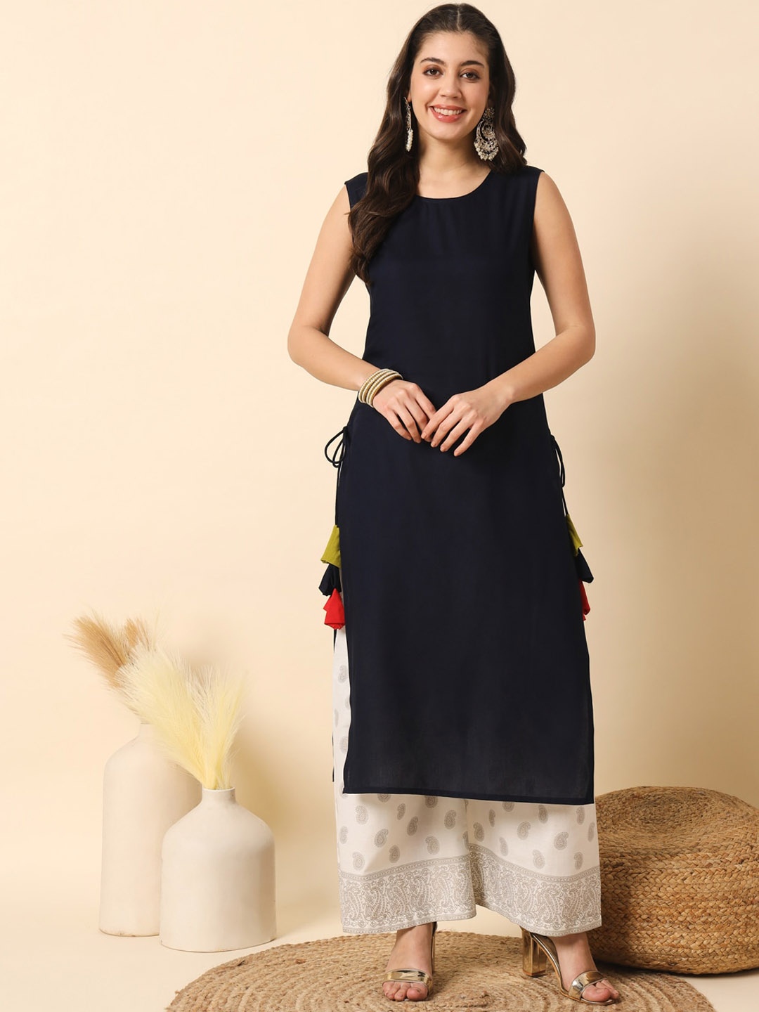 

Meeranshi Round Neck Sleeveless A-Line Kurta, Navy blue
