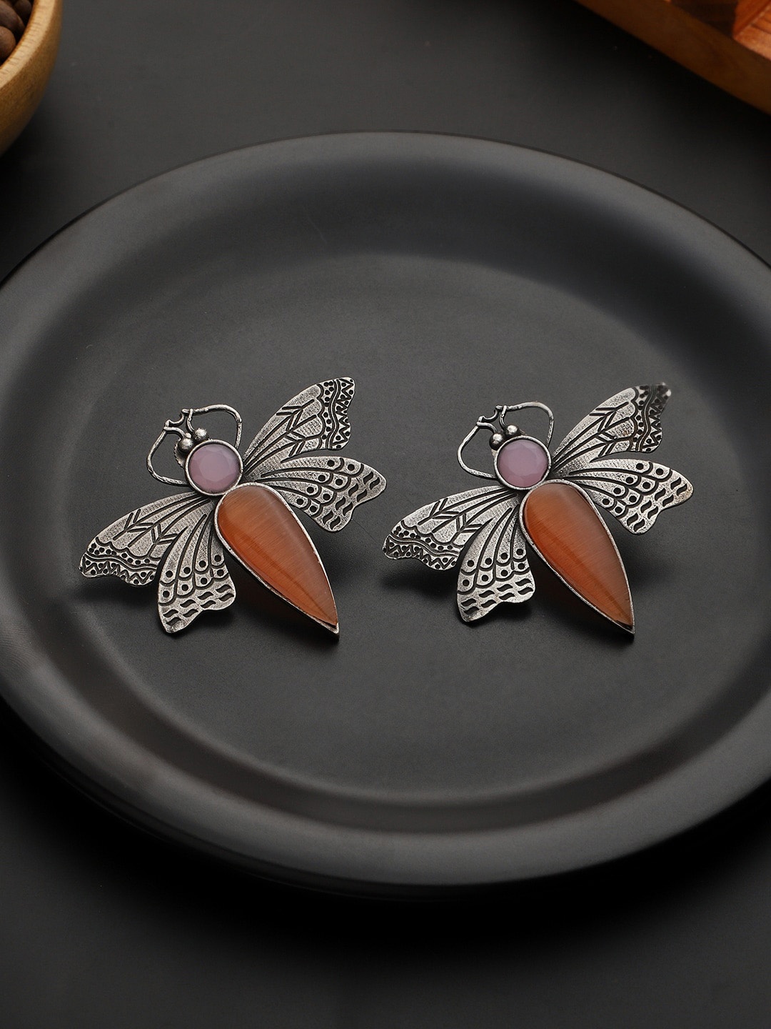 

VENI 92.5 Silver Oxidised Contemporary Studs Earrings