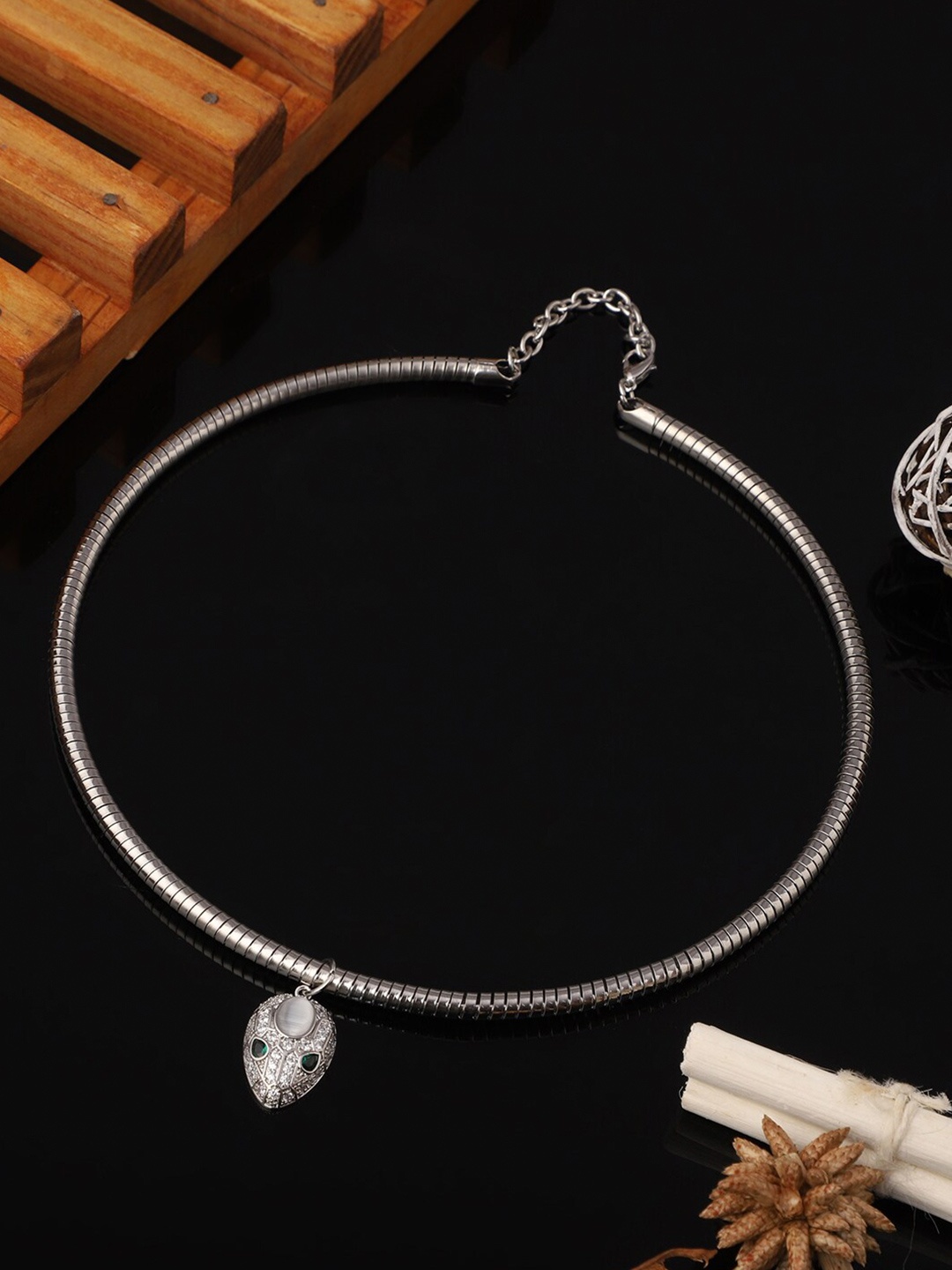 

VENI Silver-Plated Oxidised Necklace