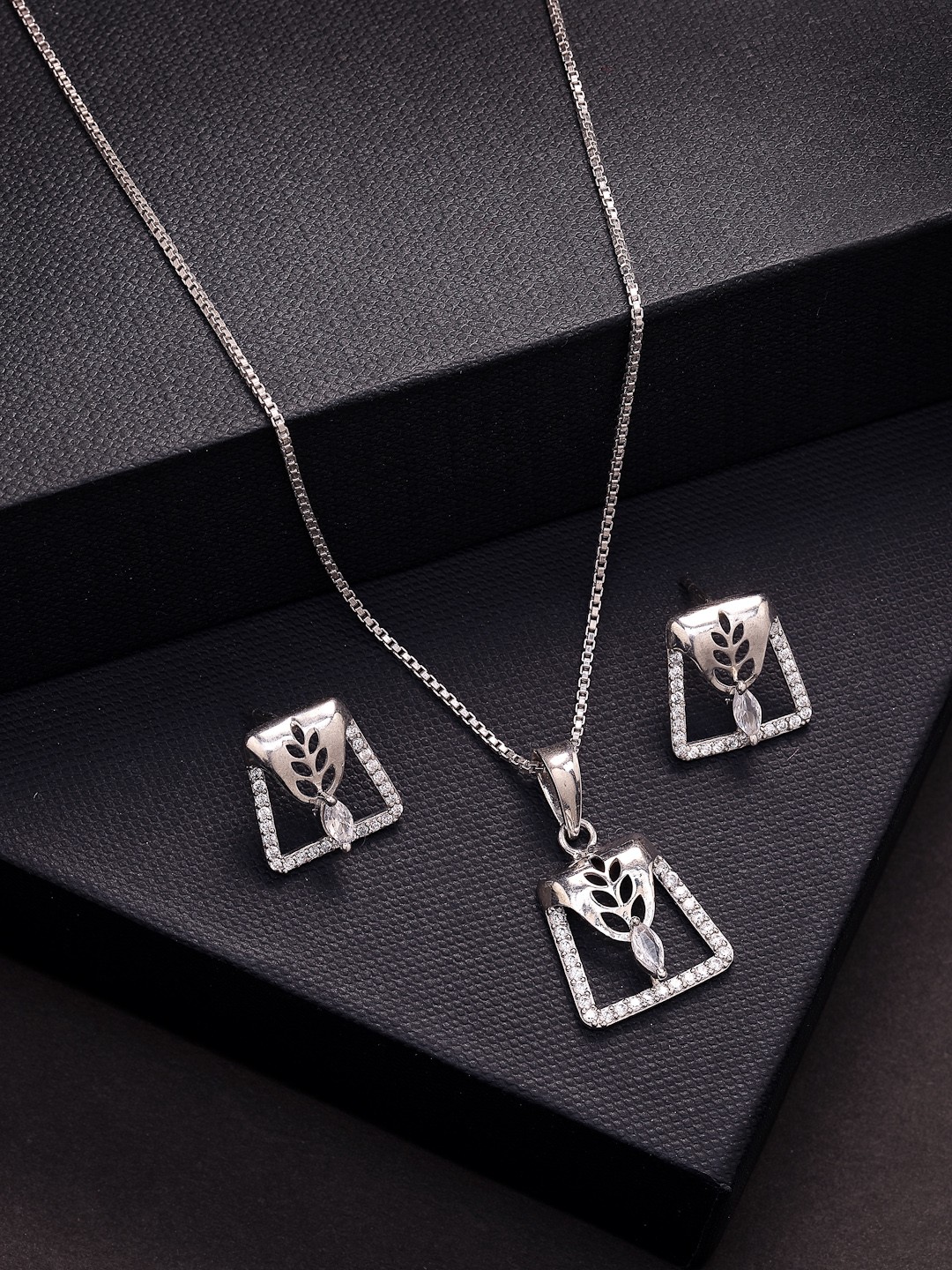 

PRIONI 925 Sterling Silver Rhodium-Plated Cubic Zirconia Studded Jewellery Set