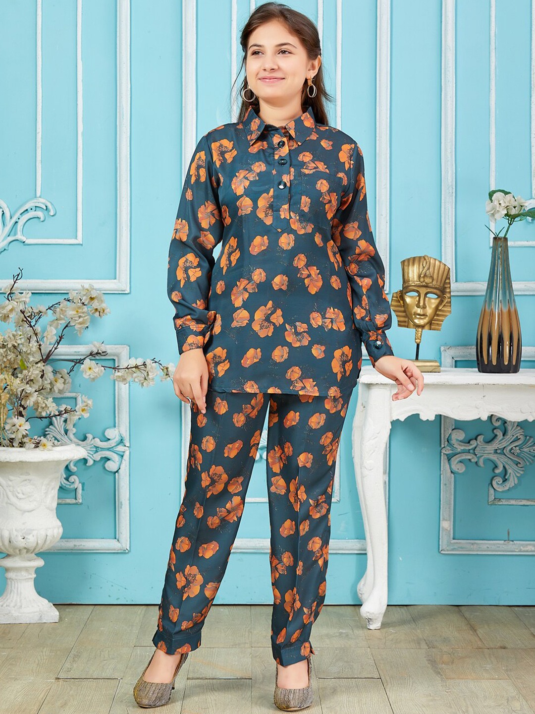 

BAESD Girls Paisley Printed Regular Gotta Patti Pure Silk Kurta with Trousers, Green
