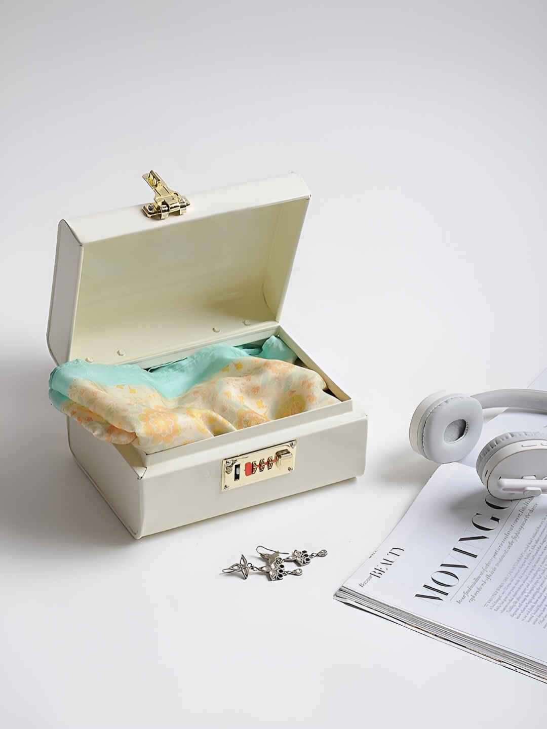 

Living With Elan White Set of 1 Reusable Multi-Utility Organisers