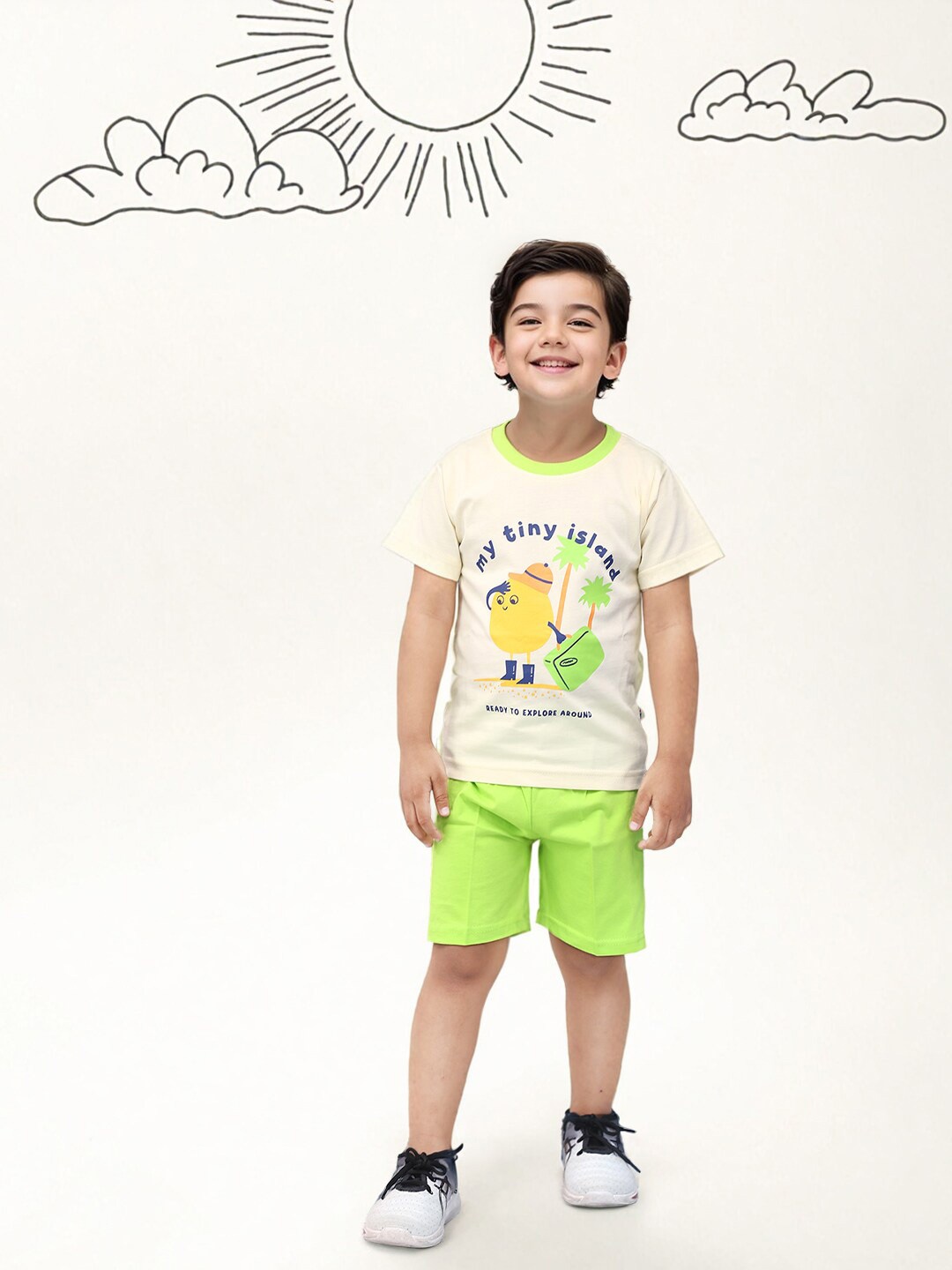 

Toonyport Boys Round Neck Printed T-shirt with Shorts, Cream