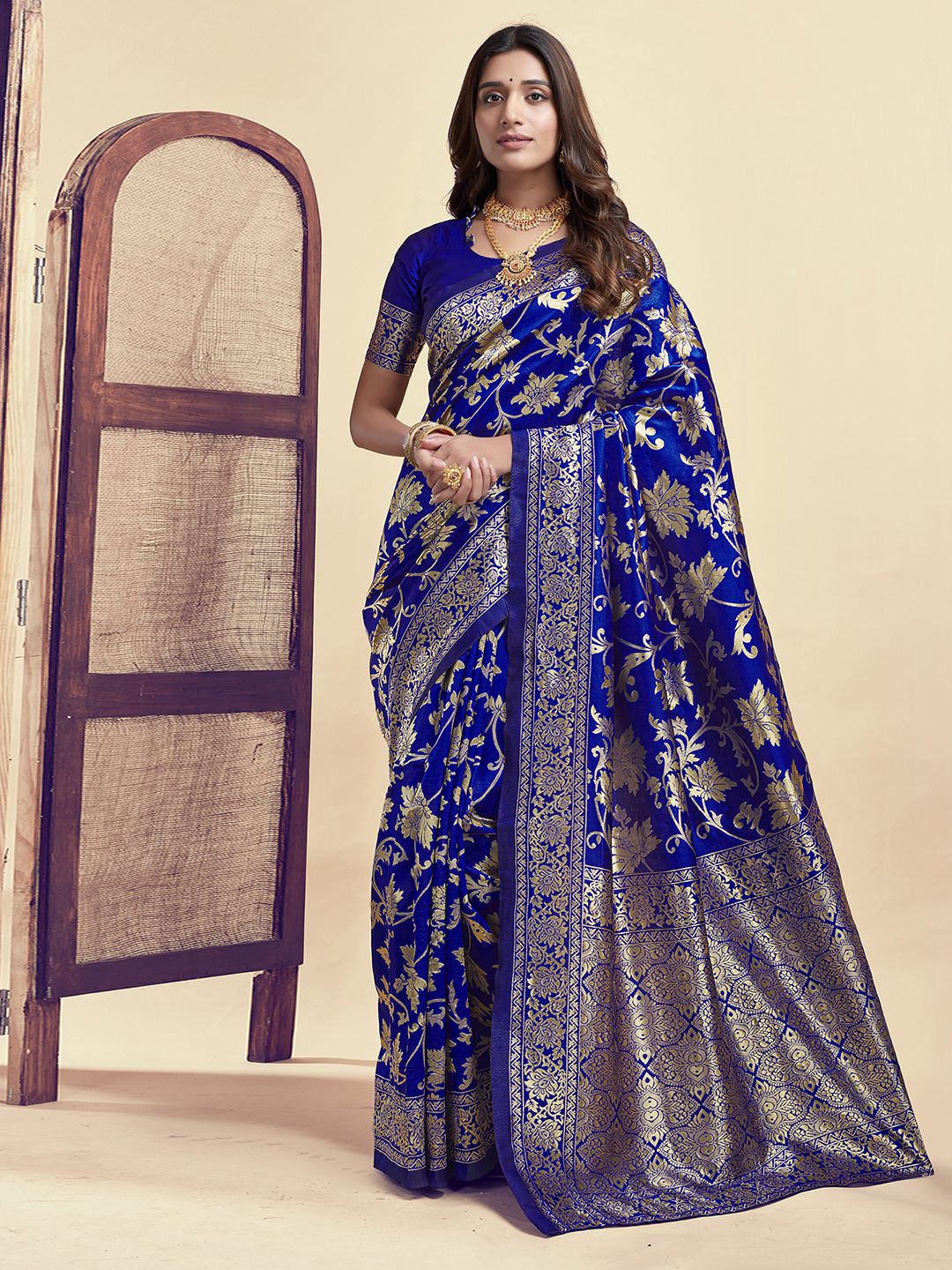 

KALINI Woven Design Zari Banarasi Saree, Navy blue