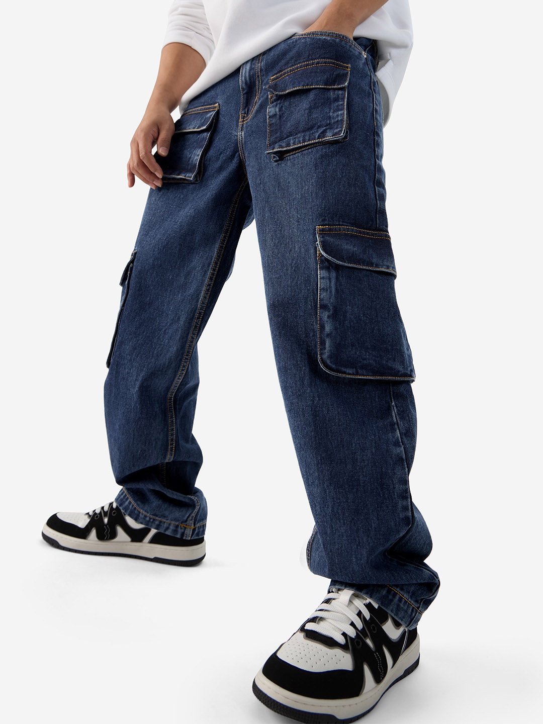 

The Souled Store Blue Men Mid-Rise Straight Fit Light Fade Stretchable Cargo Jeans