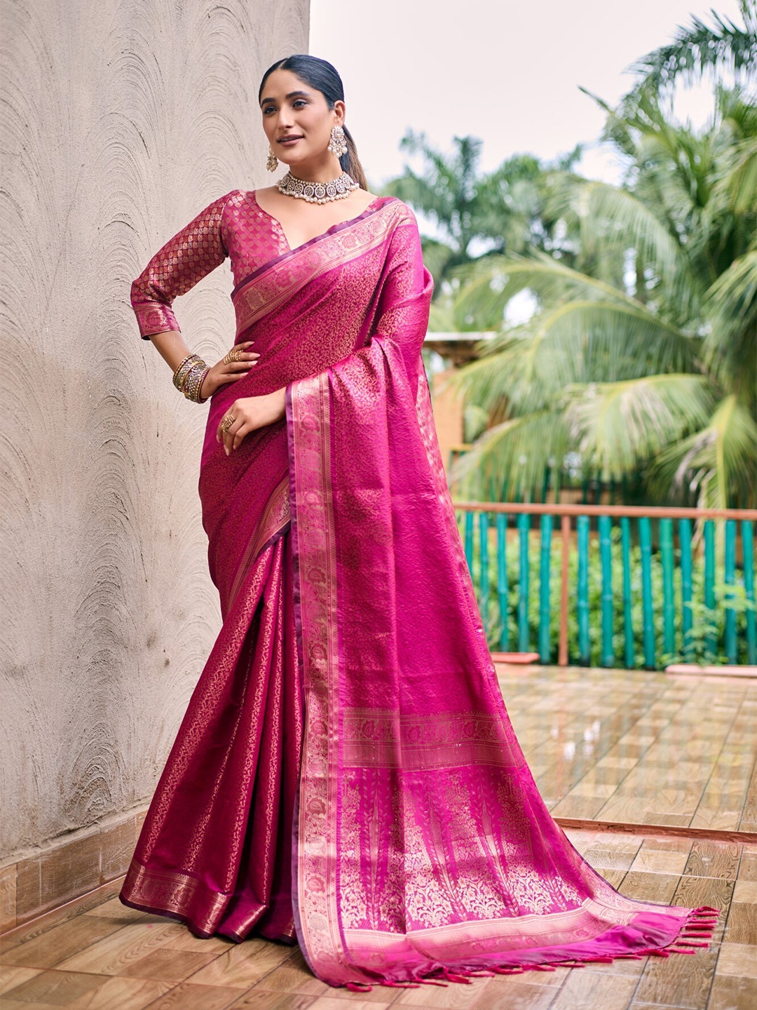 

LeeliPeeri Designer Woven Design Zari Dharmavaram Saree, Pink