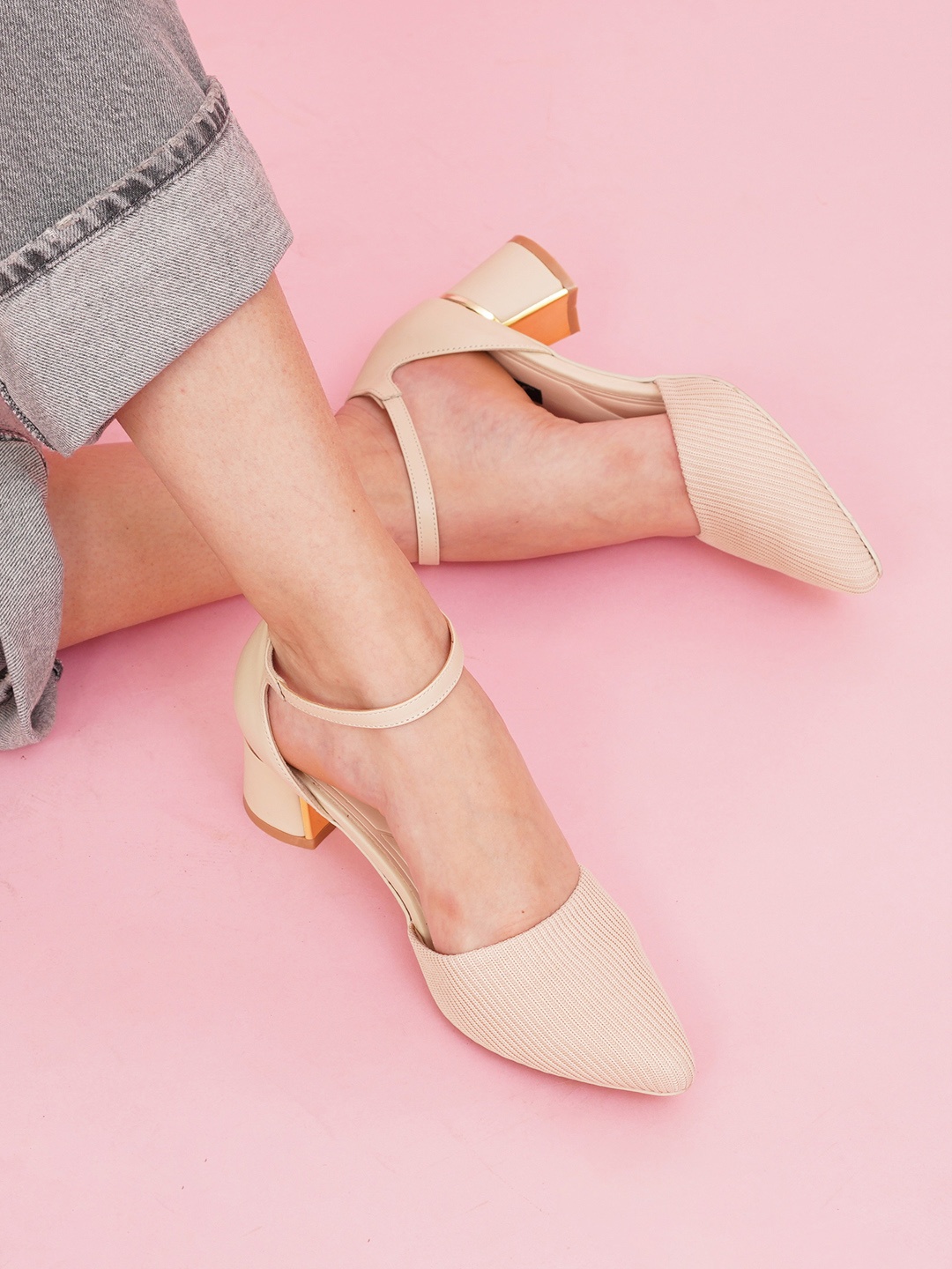 

Sherrif Shoes Textured Pointed Toe Ankle Loop Block Heels, Beige