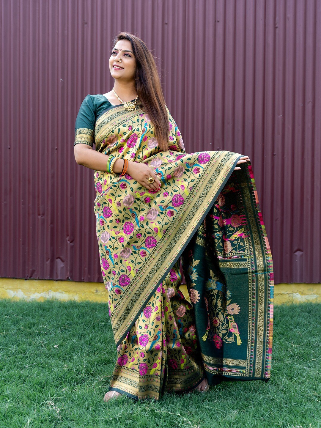 

SGF11 Woven Design Heavy Zari Work Kanjeevaram Silk Saree, Green