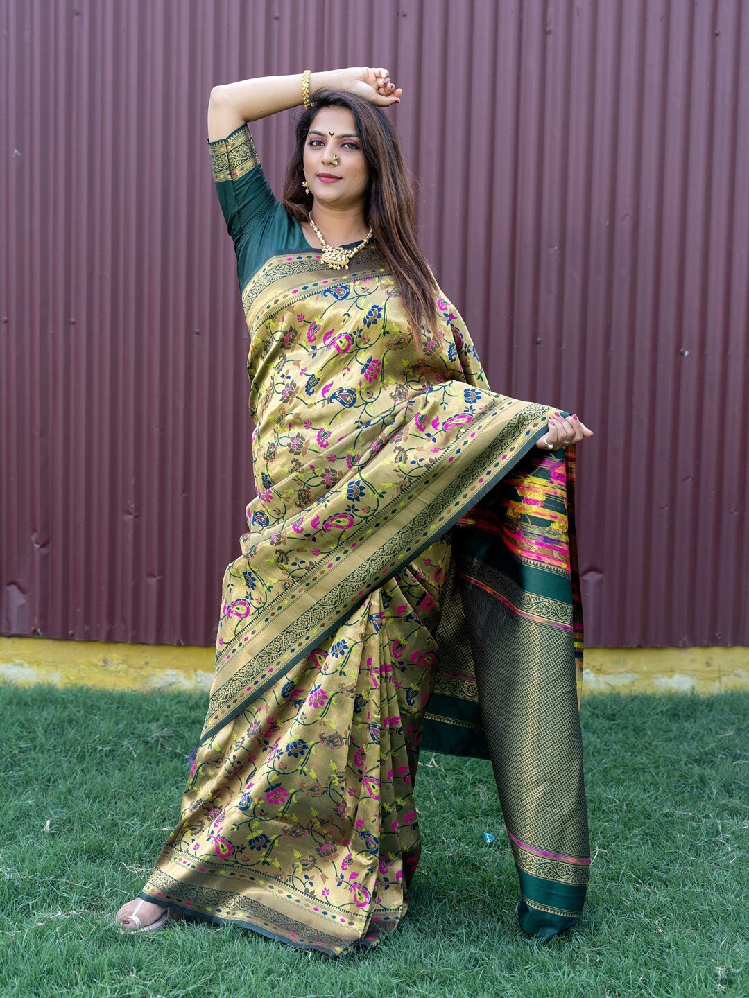

SGF11 Woven Design Heavy Zari Work Kanjeevaram Silk Saree, Green