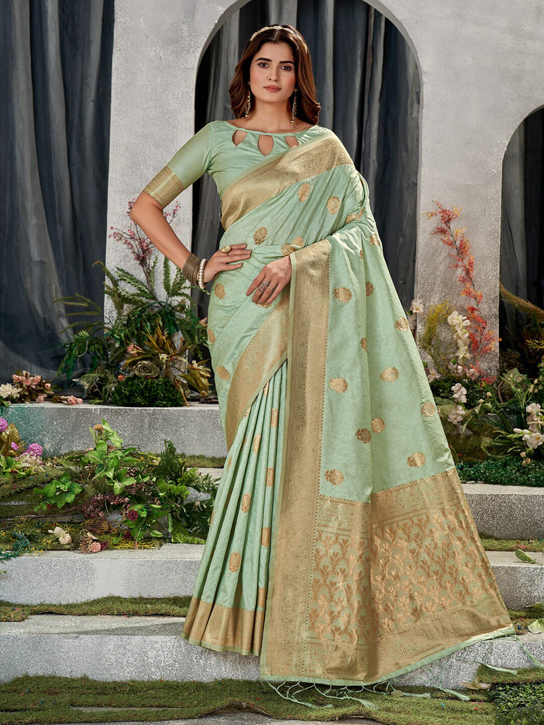 

SGF11 Woven Design Zari Pure Silk Kanjeevaram Saree, Sea green