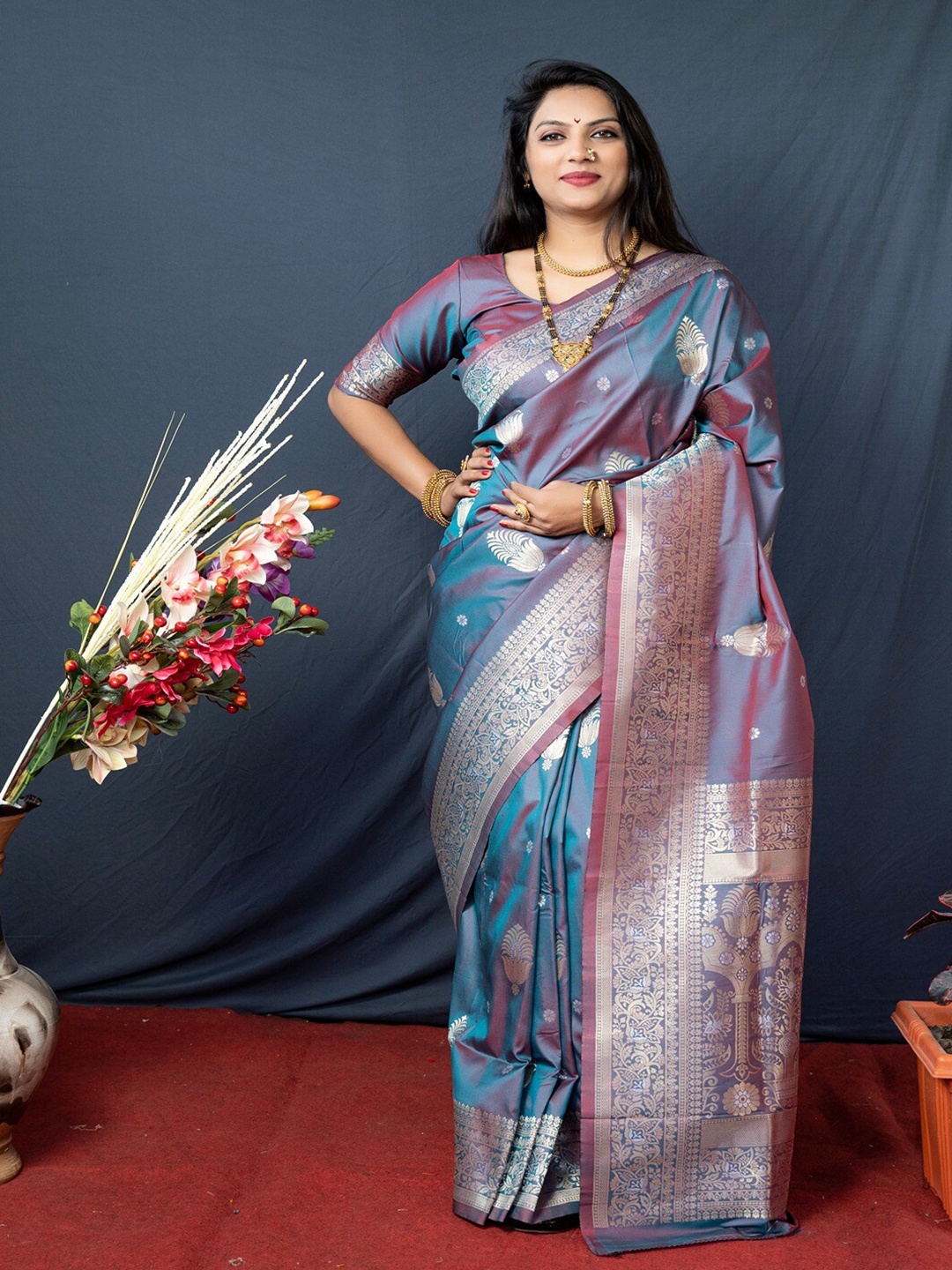 

SGF11 Woven Design Zari Pure Silk Kanjeevaram Saree, Grey