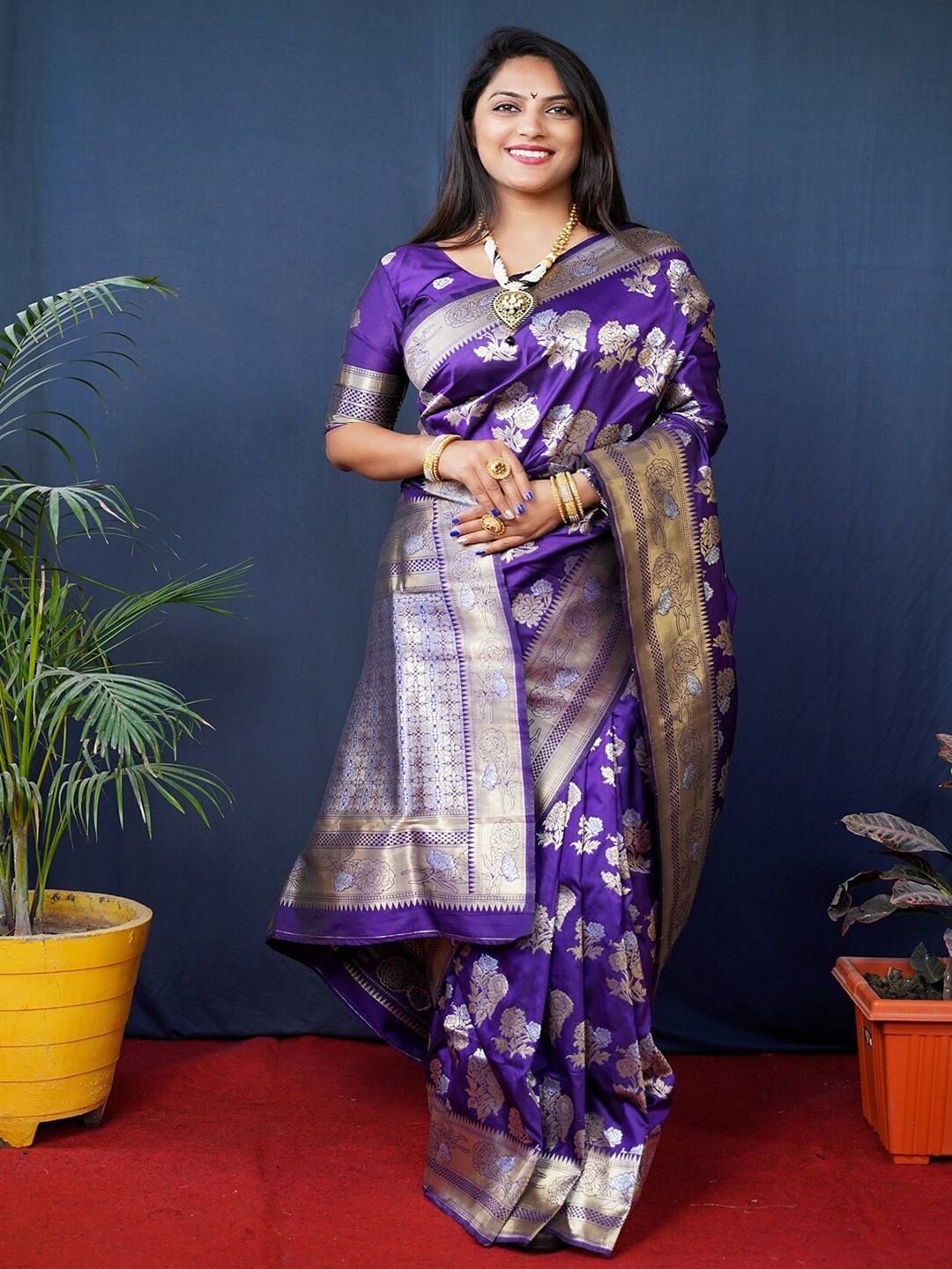 

SGF11 Woven Design Zari Pure Silk Kanjeevaram Saree, Purple
