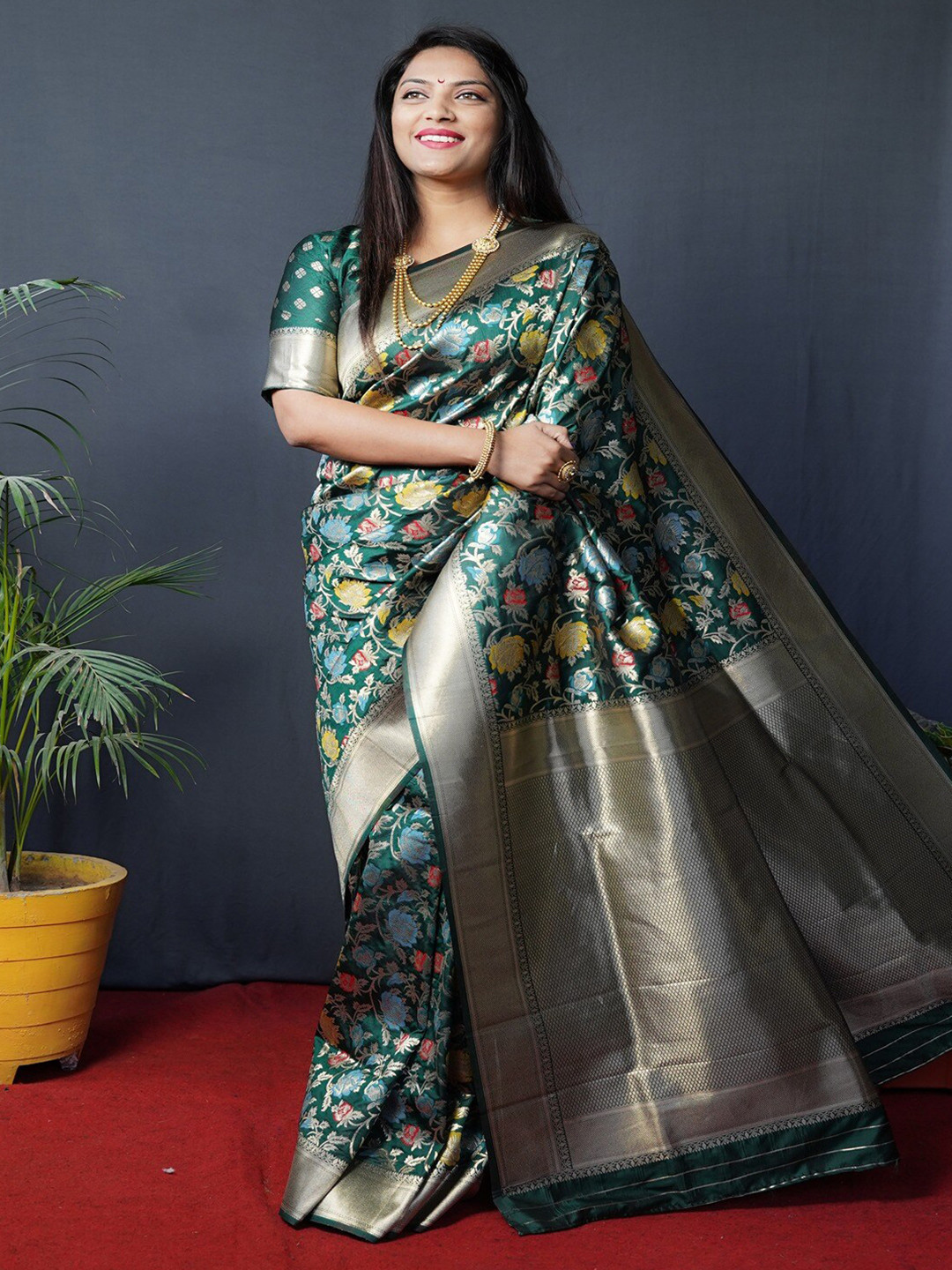 

SGF11 Woven Design Zari Pure Silk Heavy Work Kanjeevaram Saree, Green