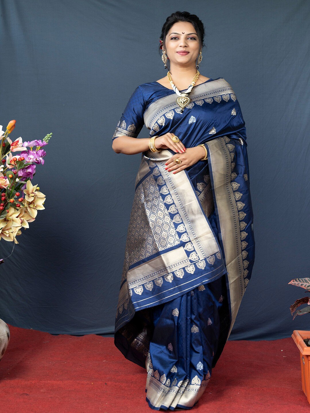 

SGF11 Woven Design Zari Pure Silk Kanjeevaram Saree, Navy blue