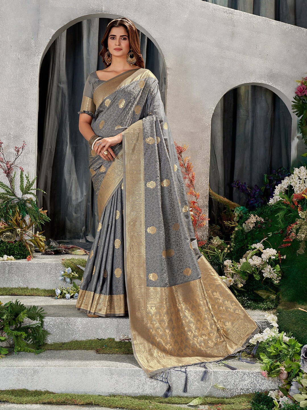

SGF11 Woven Design Zari Pure Silk Kanjeevaram Saree, Grey