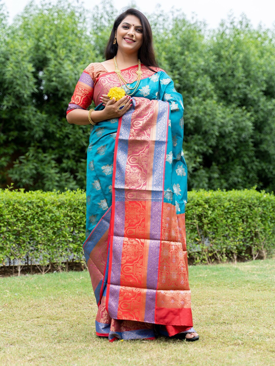

SGF11 Woven Design Zari Pure Silk Heavy Work Kanjeevaram Saree, Blue