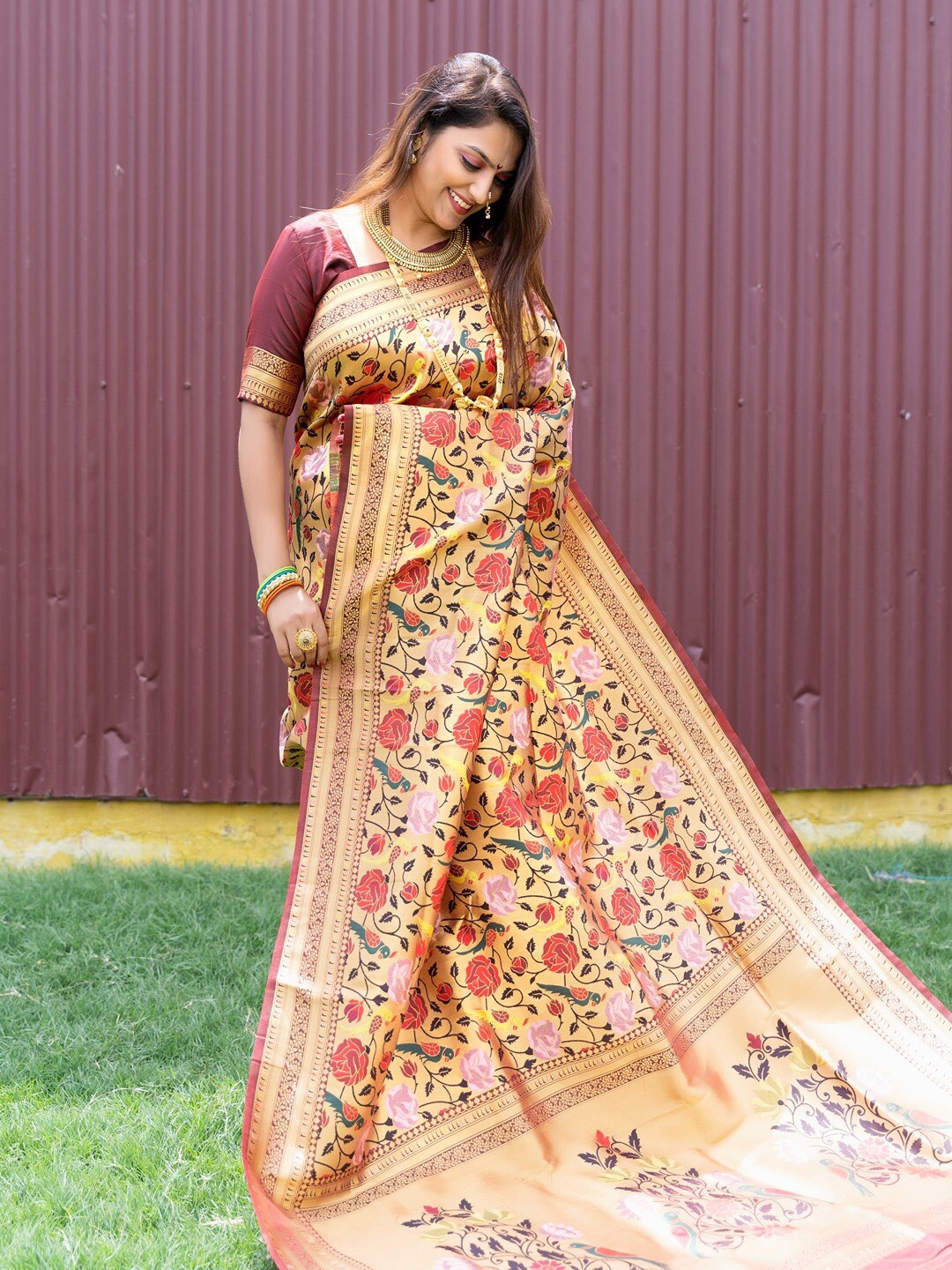 

SGF11 Woven Design Heavy Zari Work Kanjeevaram Silk Saree, Maroon