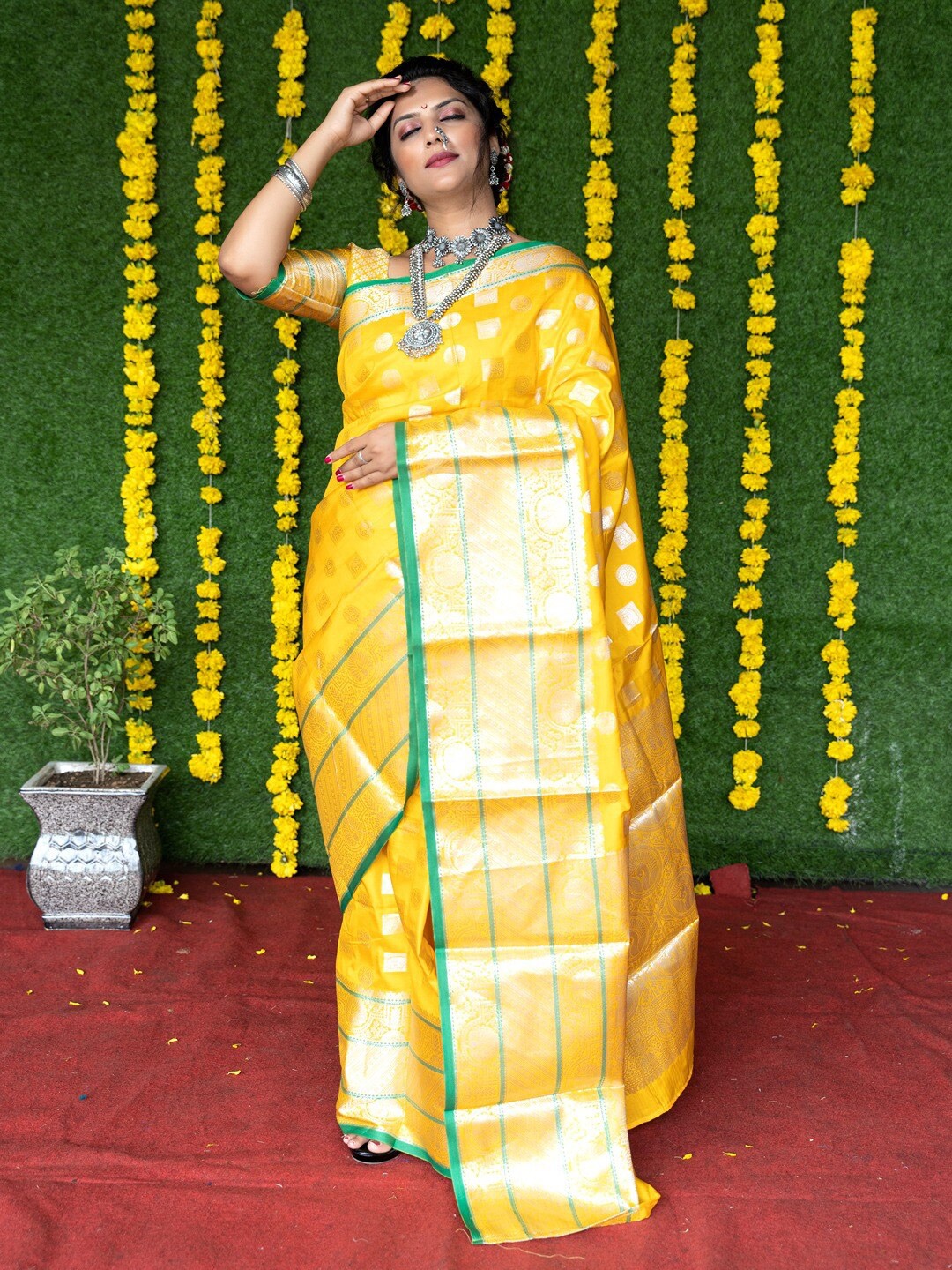 

SGF11 Woven Design Zari Pure Silk Kanjeevaram Saree, Yellow