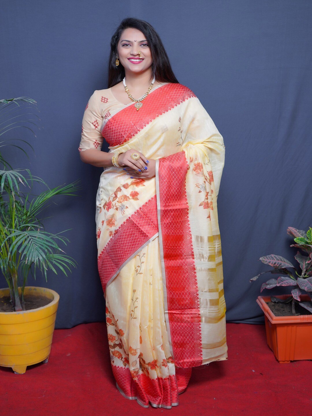 

SGF11 Floral Printed Silk Cotton Chanderi Saree, Yellow