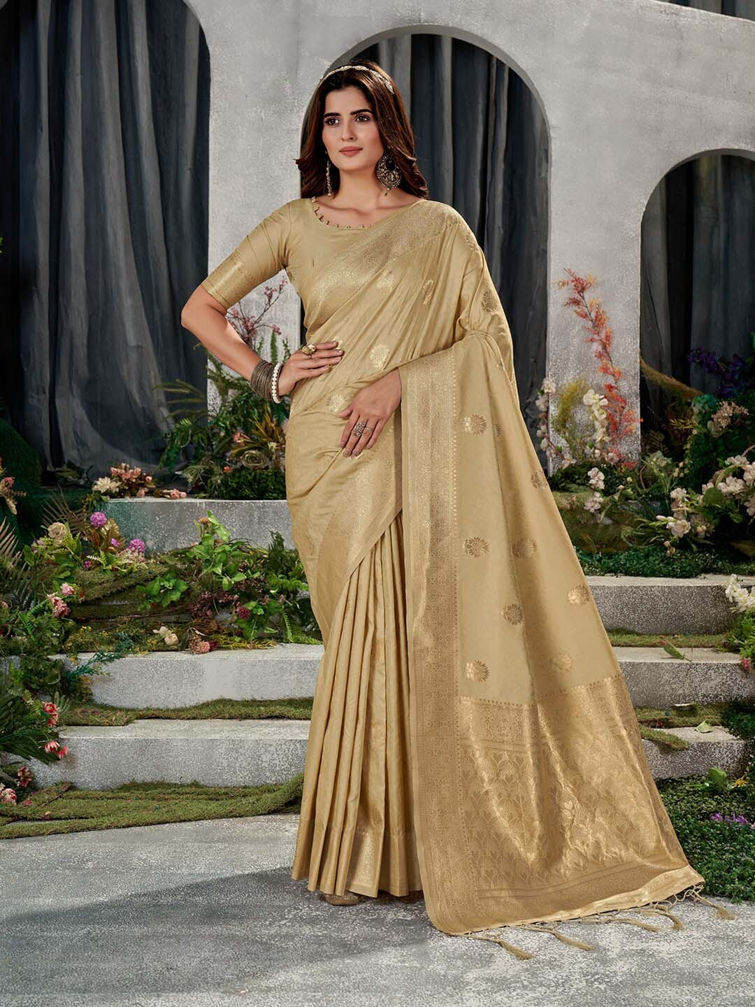 

SGF11 Woven Design Zari Pure Silk Kanjeevaram Saree, Beige