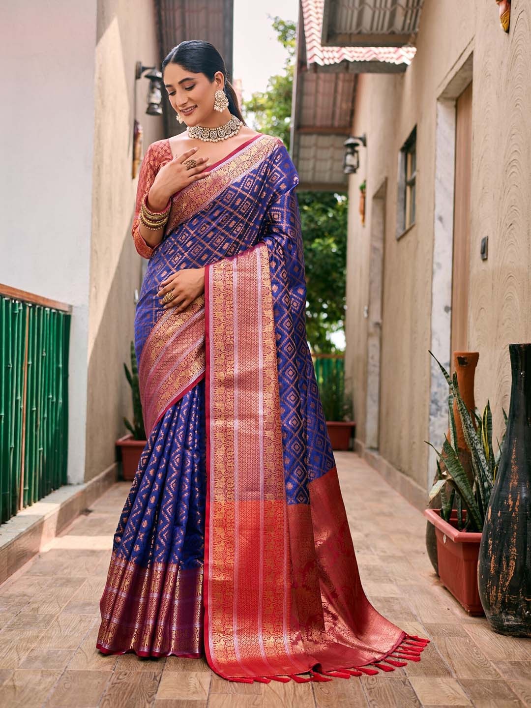

LeeliPeeri Designer Ethnic Motifs Zari Banarasi Saree, Blue