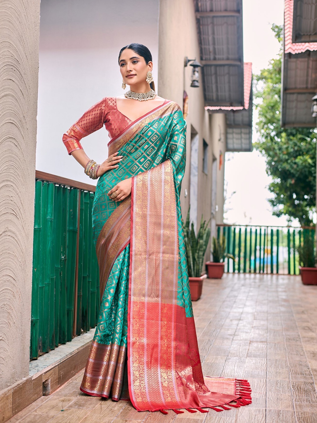 

LeeliPeeri Designer Ethnic Motifs Woven Design Zari Banarasi Saree, Teal